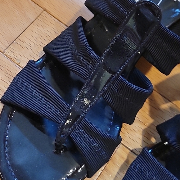 Donald J Pliner 8.5 - Picture 4 of 4